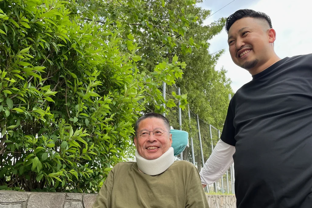 利用者SさんとヘルパーSさんの笑顔